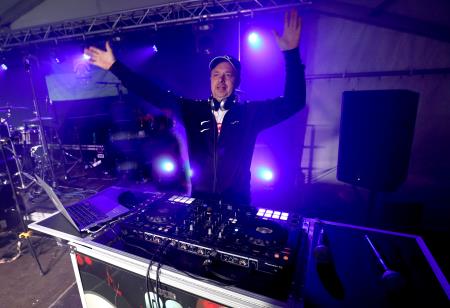 CERKNIŠKA NOČ 09 DJ PREBIL FOTO LJUBO VUKELIČ